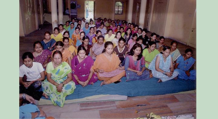 67 India.jpg - Indian: On 30th July, Sahasra-Shirsha Matri-Mandal Project was inaugurated for the mothers of the world to nourish world consciousness through their regular morning and evening Transcendental Meditation and Yogic Flying Programme.